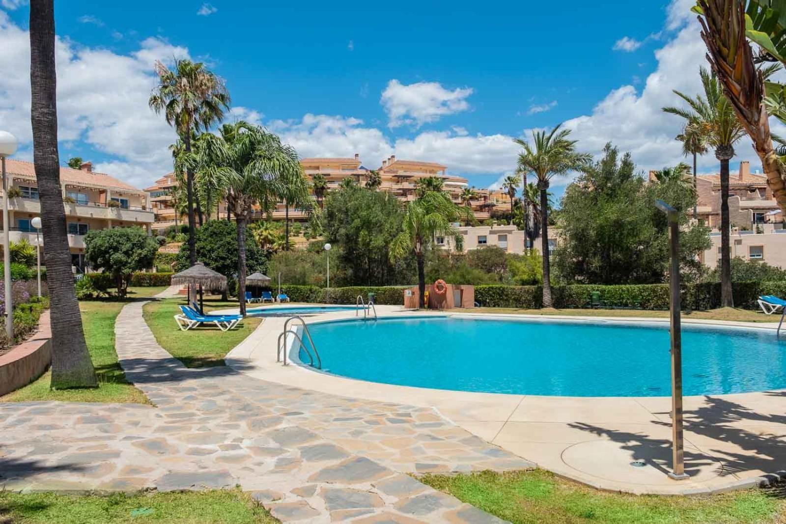 Family & Beach Apartments Mijas Costa & Fuengirola By Alfresco Stays El Faro Exterior photo