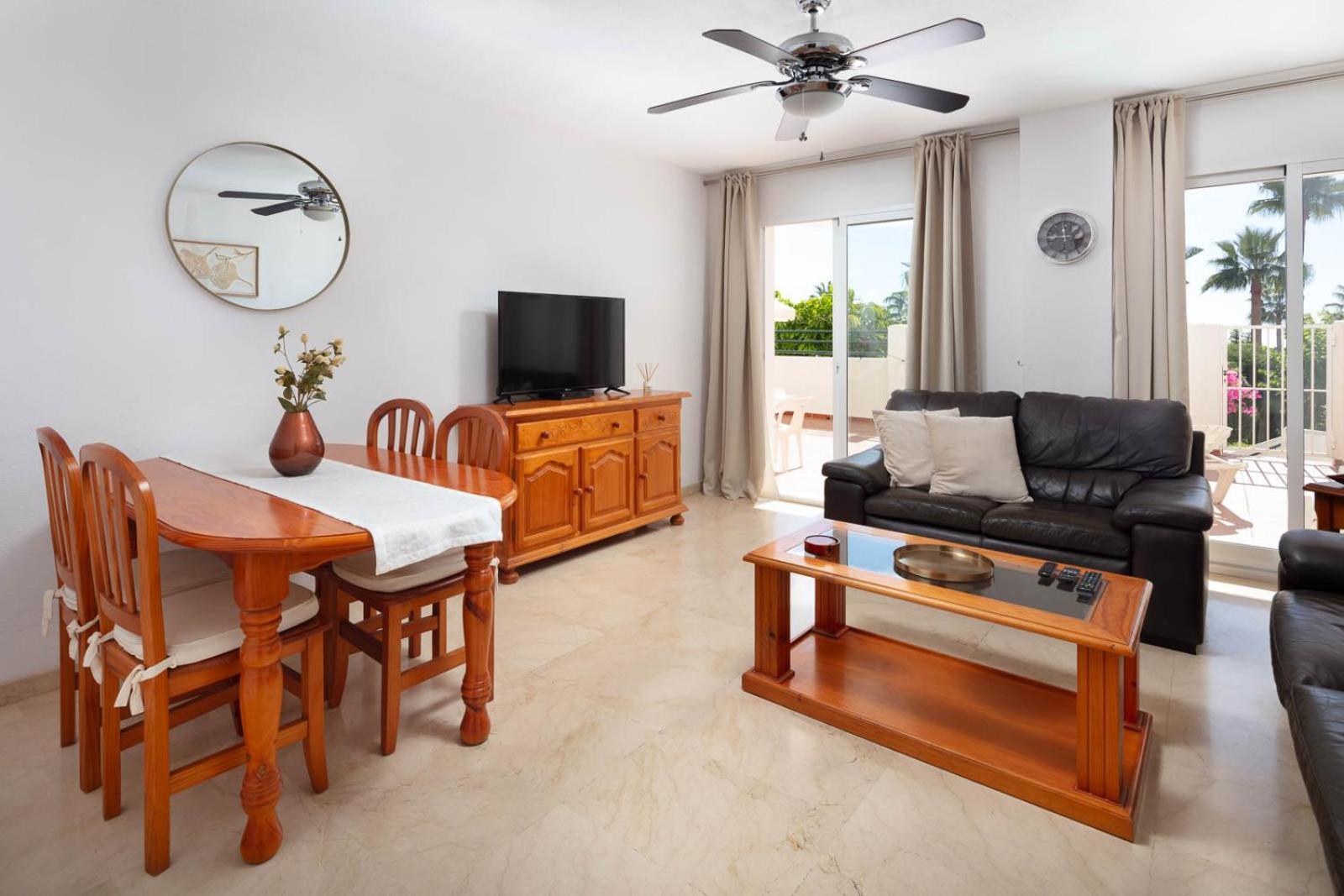 Family & Beach Apartments Mijas Costa & Fuengirola By Alfresco Stays El Faro Exterior photo