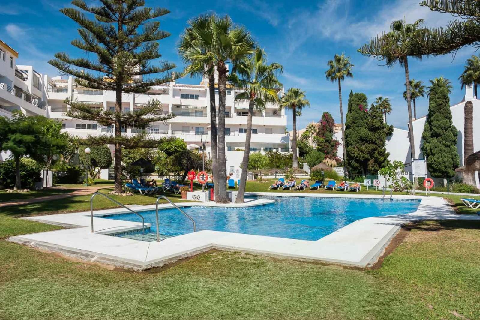 Family & Beach Apartments Mijas Costa & Fuengirola By Alfresco Stays El Faro Exterior photo