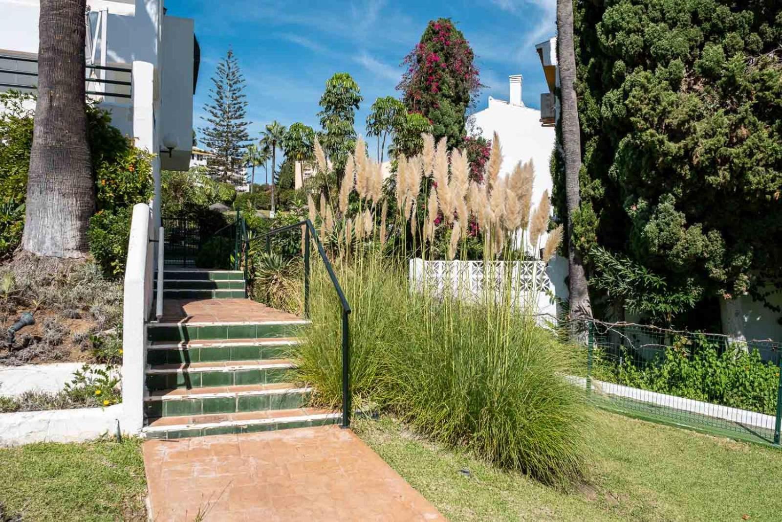 Family & Beach Apartments Mijas Costa & Fuengirola By Alfresco Stays El Faro Exterior photo